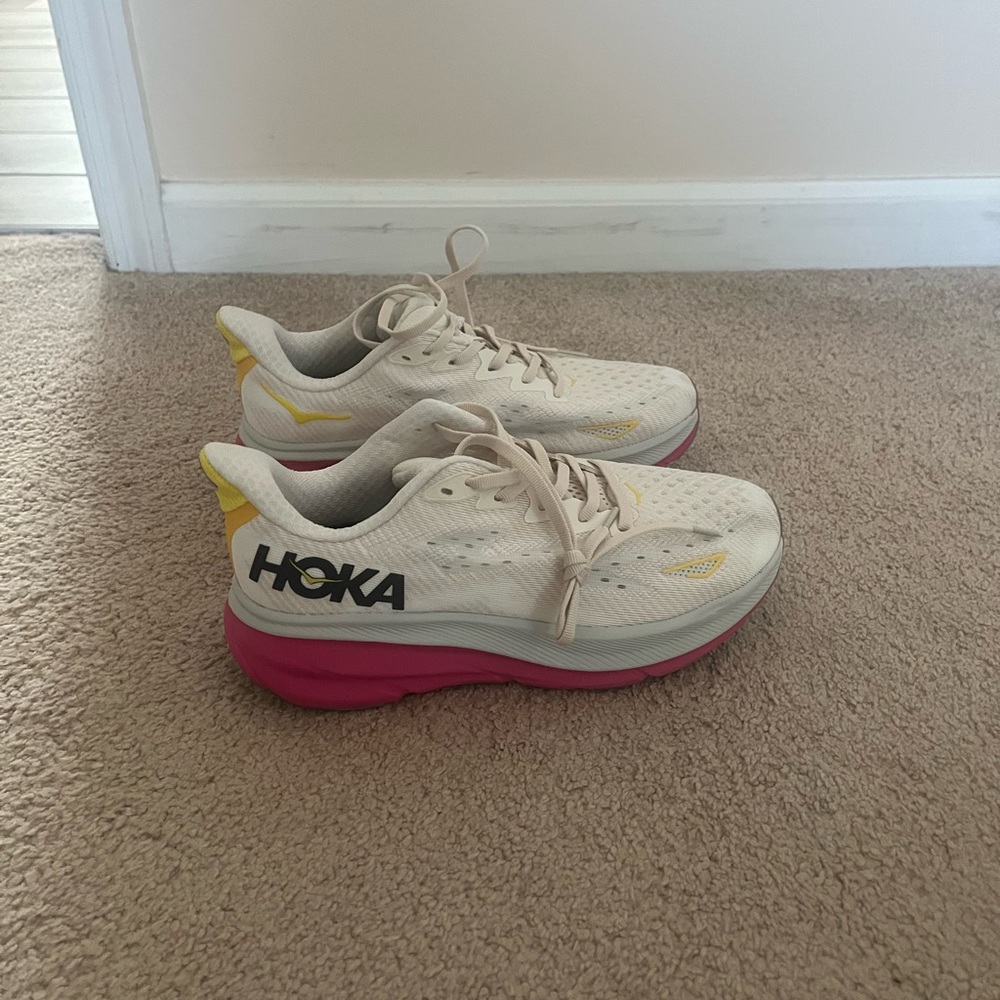 New and never used Hoka Clifton 9 Size 7.5